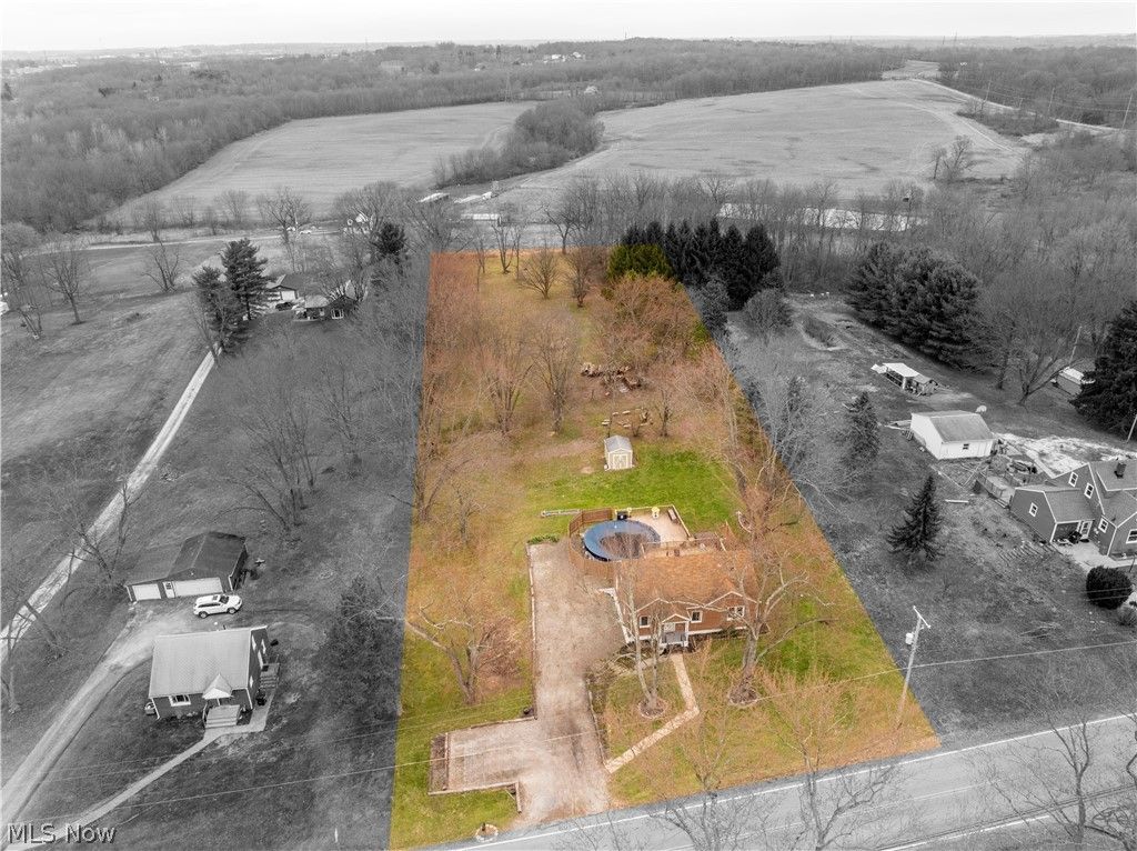 Photo of 1889 Faircrest Street SE, Canton, OH 44707 (MLS # 5191778)