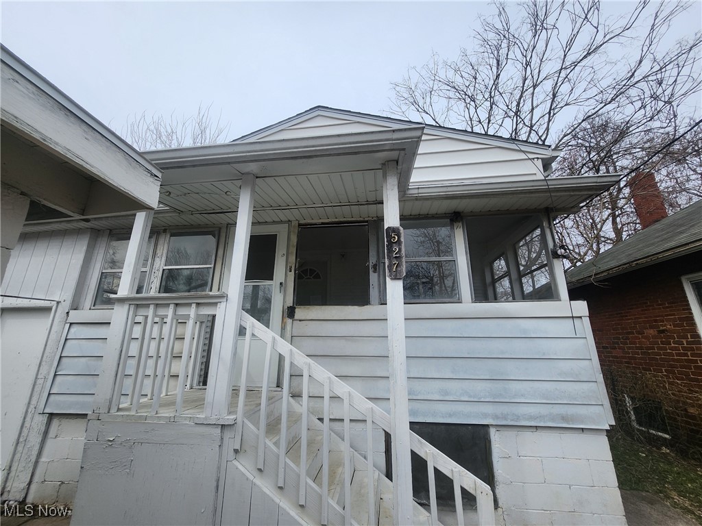Lease Option; Seller Financing
Home is move in ready
. All information provided is deemed reliable but not guaranteed. Buyers and their agents are responsible for verifying all details and performing their own due diligence.