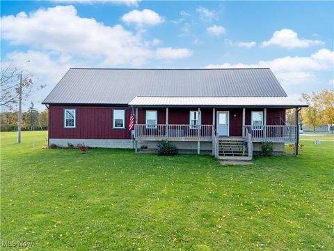 Homes For Sale - 14602 Township Road 469<br/> Holmes County, Lakeville, OH 44638