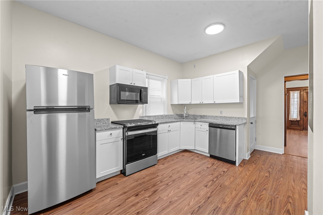 Cleveland, Ohio 44102, United States, 5 Bedrooms Bedrooms, ,2 BathroomsBathrooms,Residential,Pending,82885