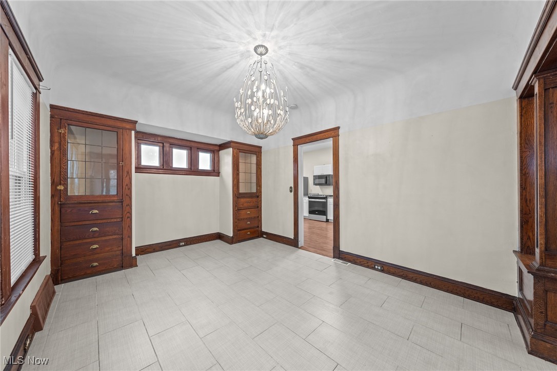 Cleveland, Ohio 44102, United States, 5 Bedrooms Bedrooms, ,2 BathroomsBathrooms,Residential,Pending,82885