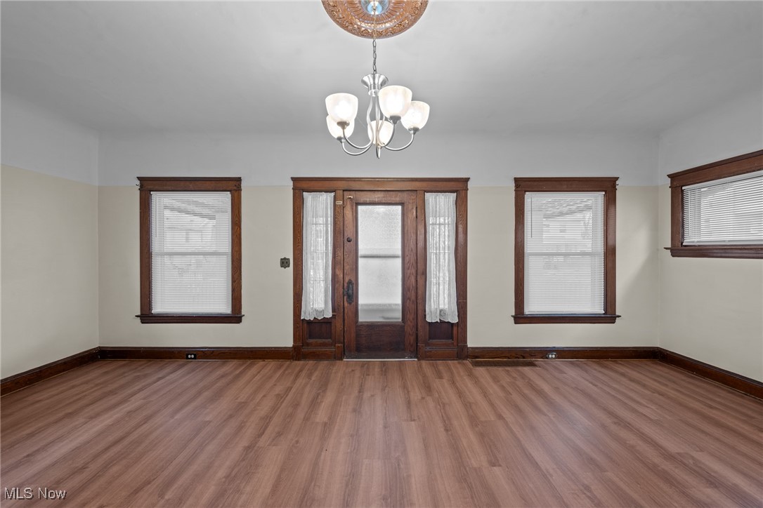 Cleveland, Ohio 44102, United States, 5 Bedrooms Bedrooms, ,2 BathroomsBathrooms,Residential,Pending,82885