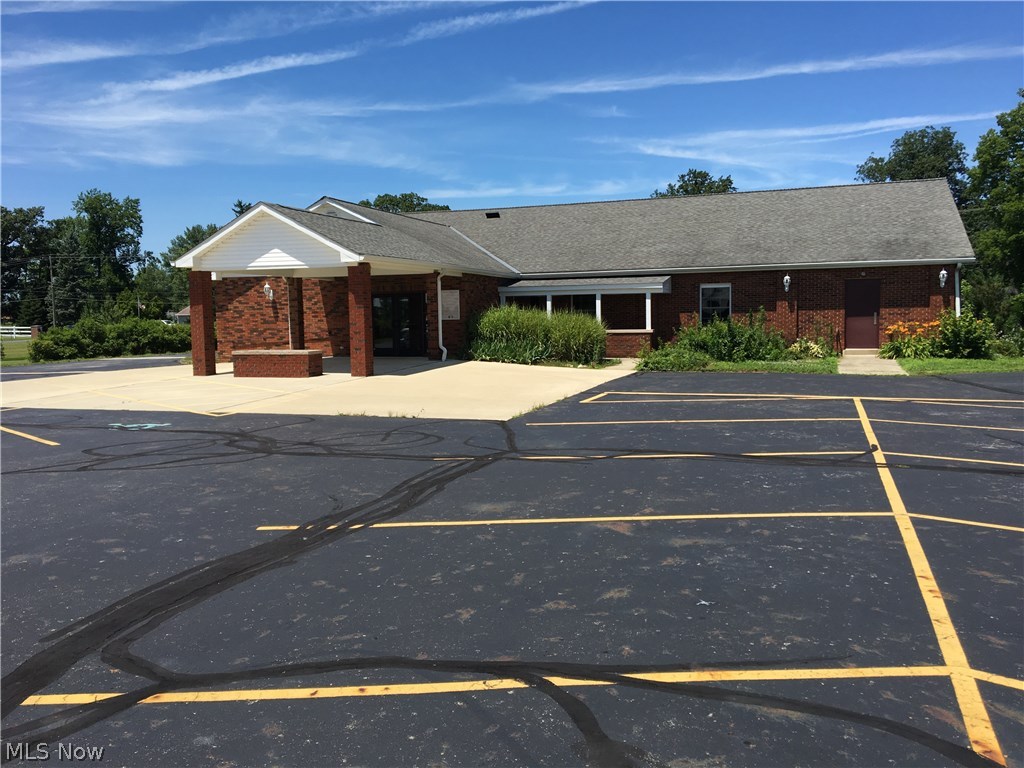Very nice building that would make a great professional office, plenty of parking and building has been well maintained. Mens and Womens Restrooms, Library area, conference area, basements partially finished.