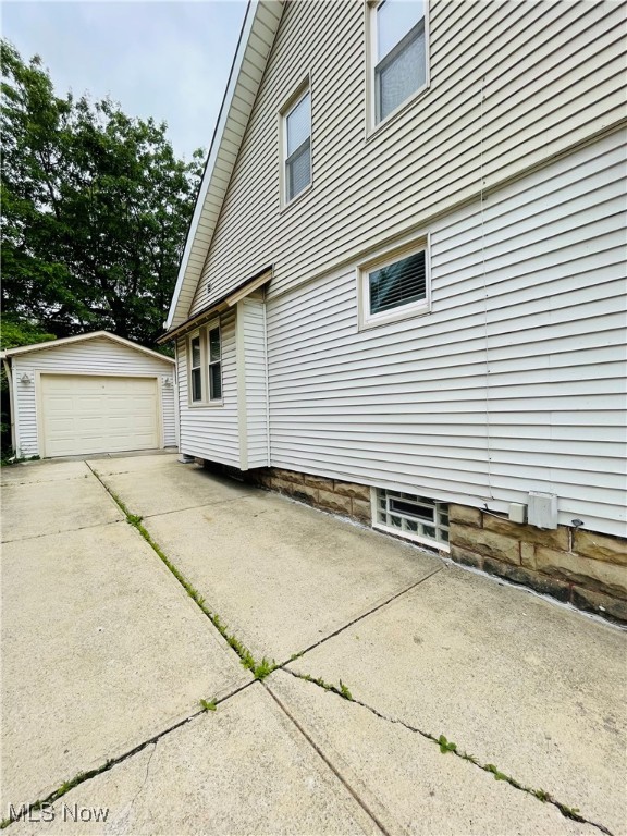 1630 Olivewood Avenue, Lakewood, Ohio image 22