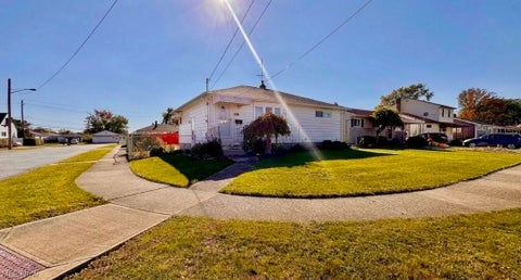 Photo of 14871 S Gallatin Boulevard, Brook Park, OH 44142 (MLS # 5255829)