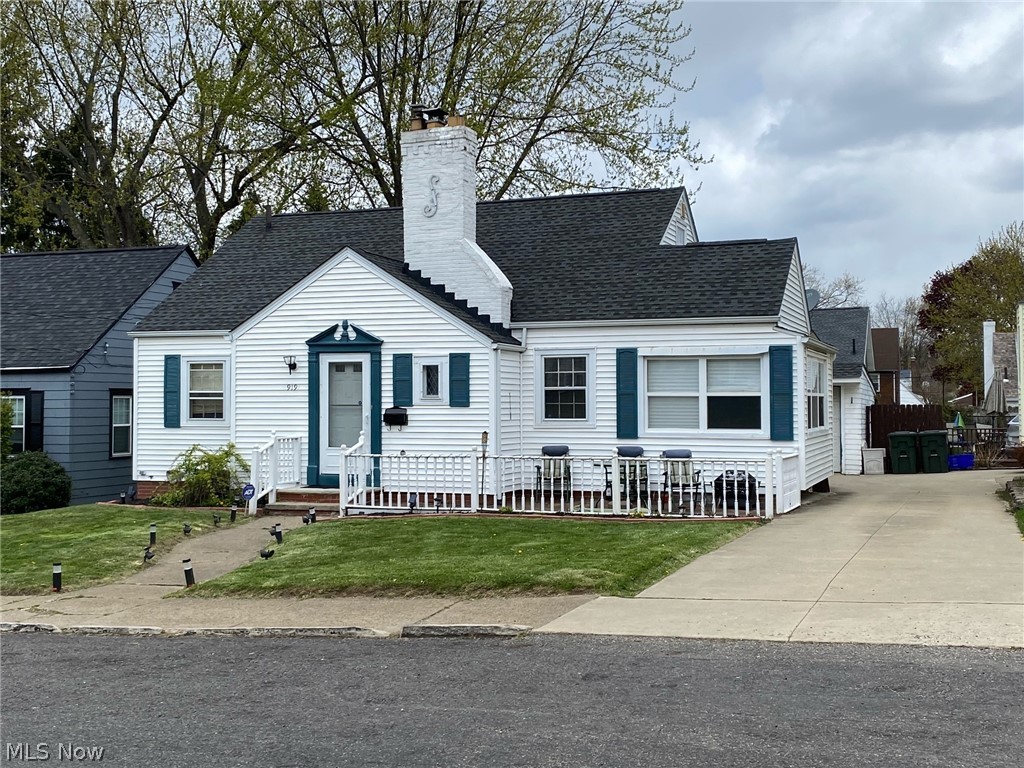 Welcome home to 919 28th St NE! This home boasts over 1500 sq feet of living space located in Plain Local school district! Seconds from 62/77. Minutes from downtown, shopping and restaurants. Adorable home with two first floor bedrooms both with original hard wood flooring, one with a partial walk-in closet that can be used for a first floor master, updated kitchen with new counter tops and refaced kitchen cabinets, and a recently added back splash with nice warm tones, bathroom has a working whirlpool tub, new vanity and toilet, The morning room has spectacular natural light coming in from 5 windows great for morning coffee and a good book. It does has new vinyl plank flooring over the original hardwood floors. Newer roof, HWT, furnace and the ac was serviced in 2020. There is a partially finished lower level with wooden walls and finished with carpet tiles. There is lovely front patio with white picket fence and a small porch in the back. The one car garage has electricity to it. The