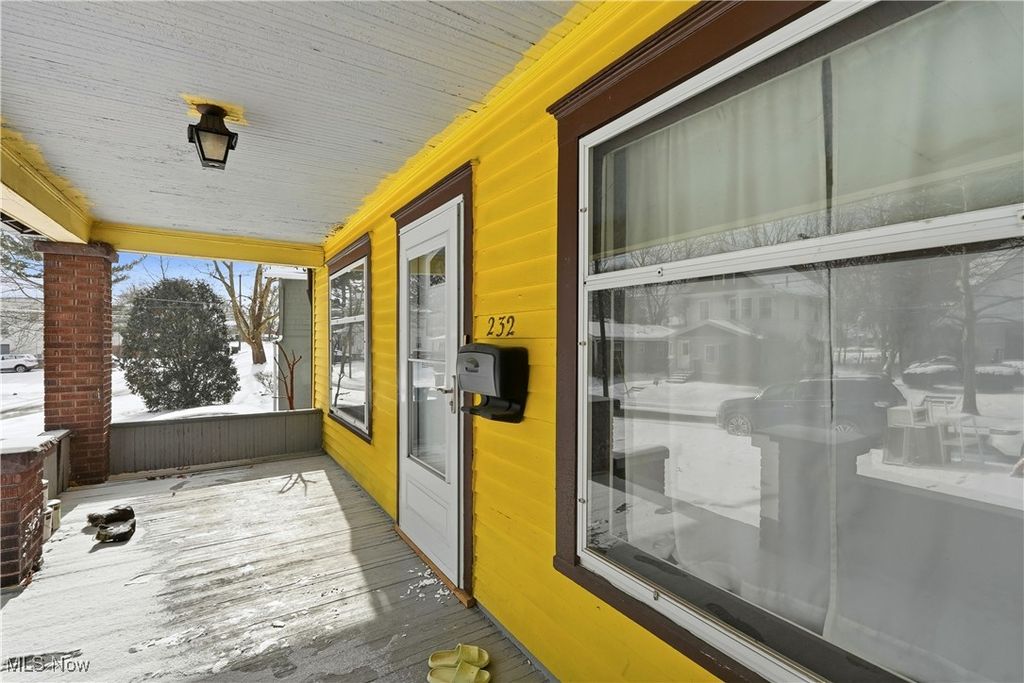 Photo of 232 Pioneer Street, Akron, OH 44305 (MLS # 5182778)