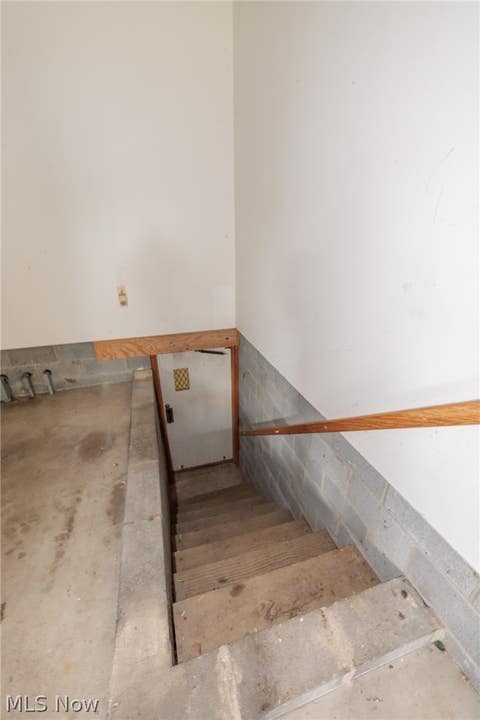 Tiny photo for 524 Arlington Boulevard, Newton Falls, OH 44444 (MLS # 5239286)