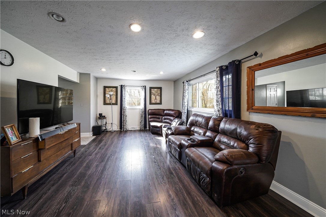 Wyoga Lake Park - Residential