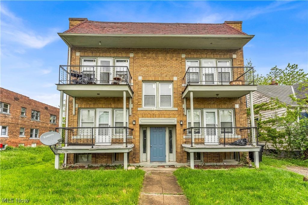 Photo of 3301 E 143rd Street, Cleveland, OH 44120 (MLS # 5212174)