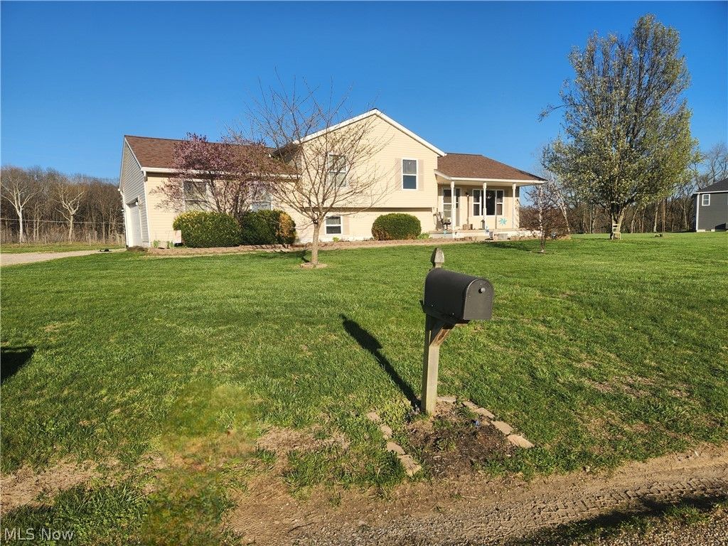 Photo of 8550 Goldenrod Drive, Zanesville, OH 43821 (MLS # 5200207)