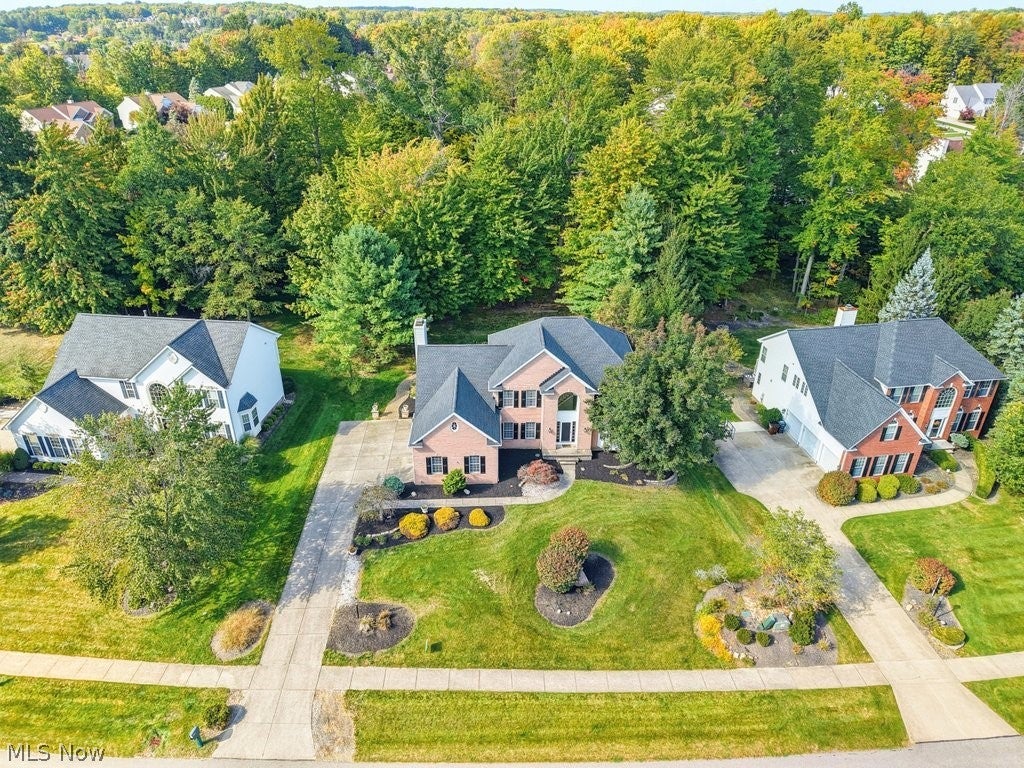 1541 Newton Pass