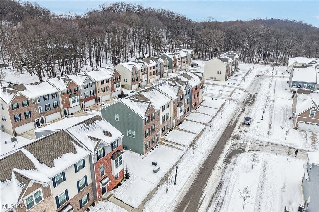 Photo of 1138 Bean Lane, Akron, OH 44313 (MLS # 5184420)