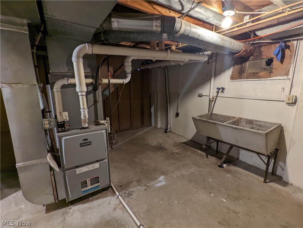 Park Heights Estate #8 - Residential Lease