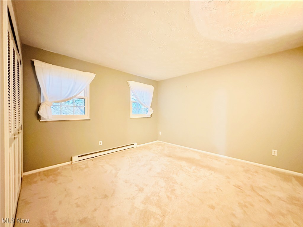 Deepwood Condo - Residential