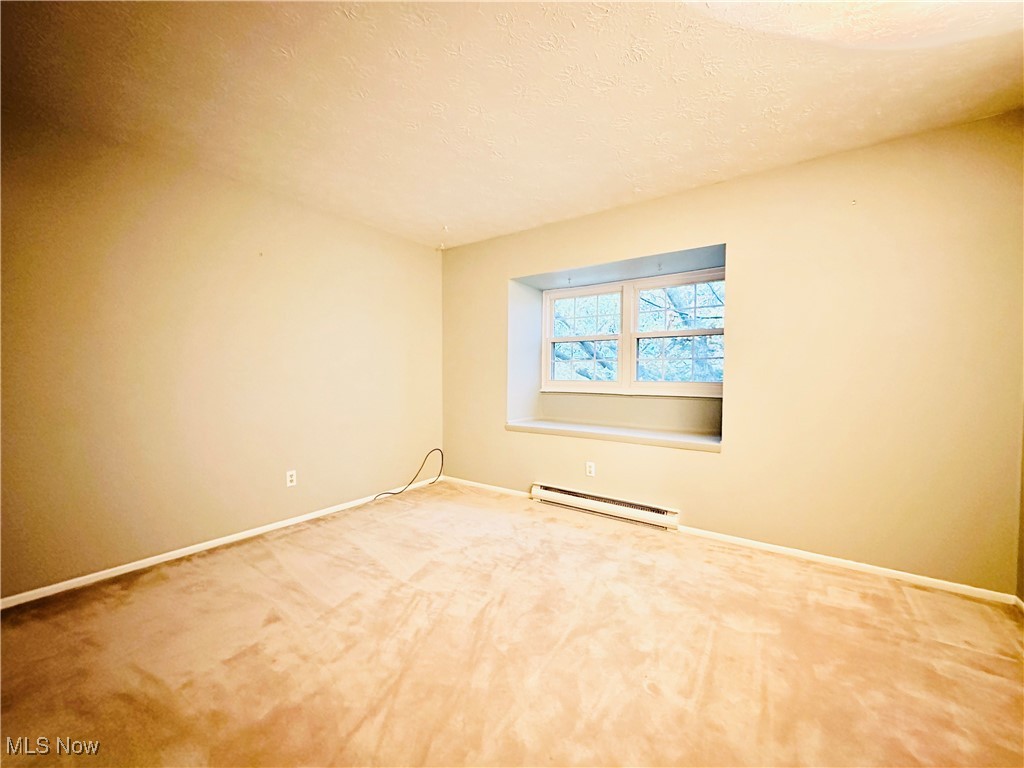 Deepwood Condo - Residential