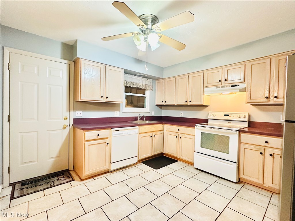 Deepwood Condo - Residential