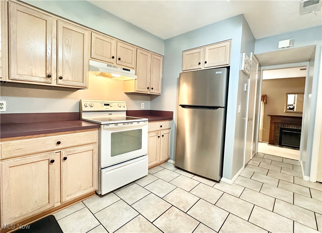 Deepwood Condo - Residential