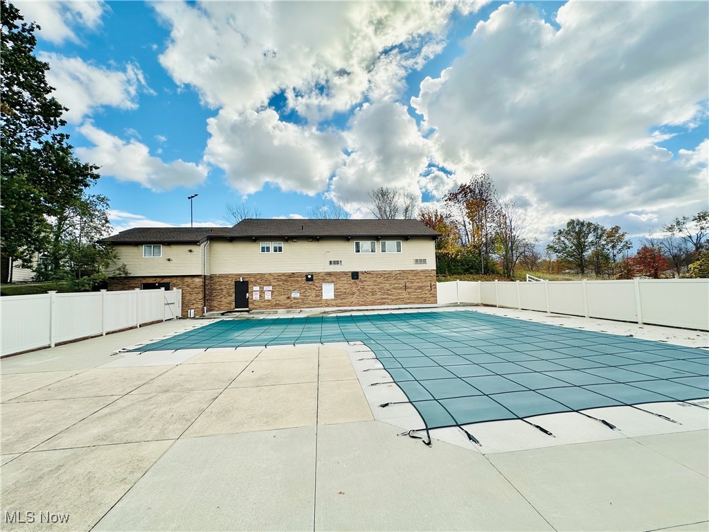 Deepwood Condo - Residential