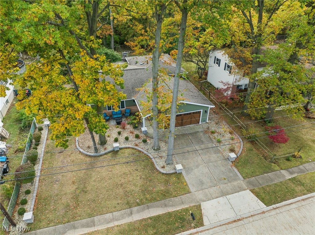 Photo of 5001 Hollyview Dr, Vermilion, OH 44089 (MLS # 5167632)