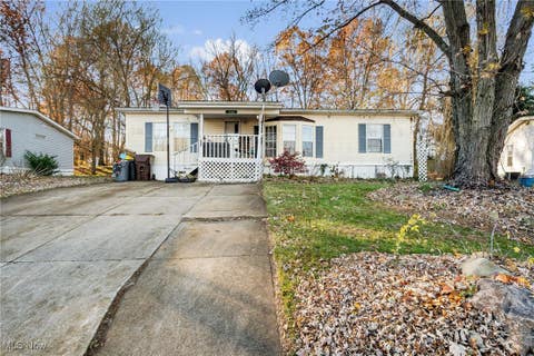 Photo for 132 Thomas Boulevard NW