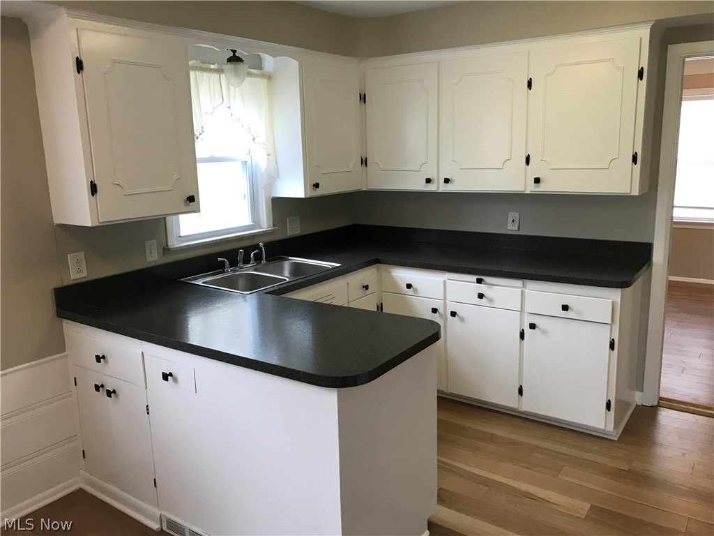 Rapid Transit Land Slaes Cos - Residential Lease