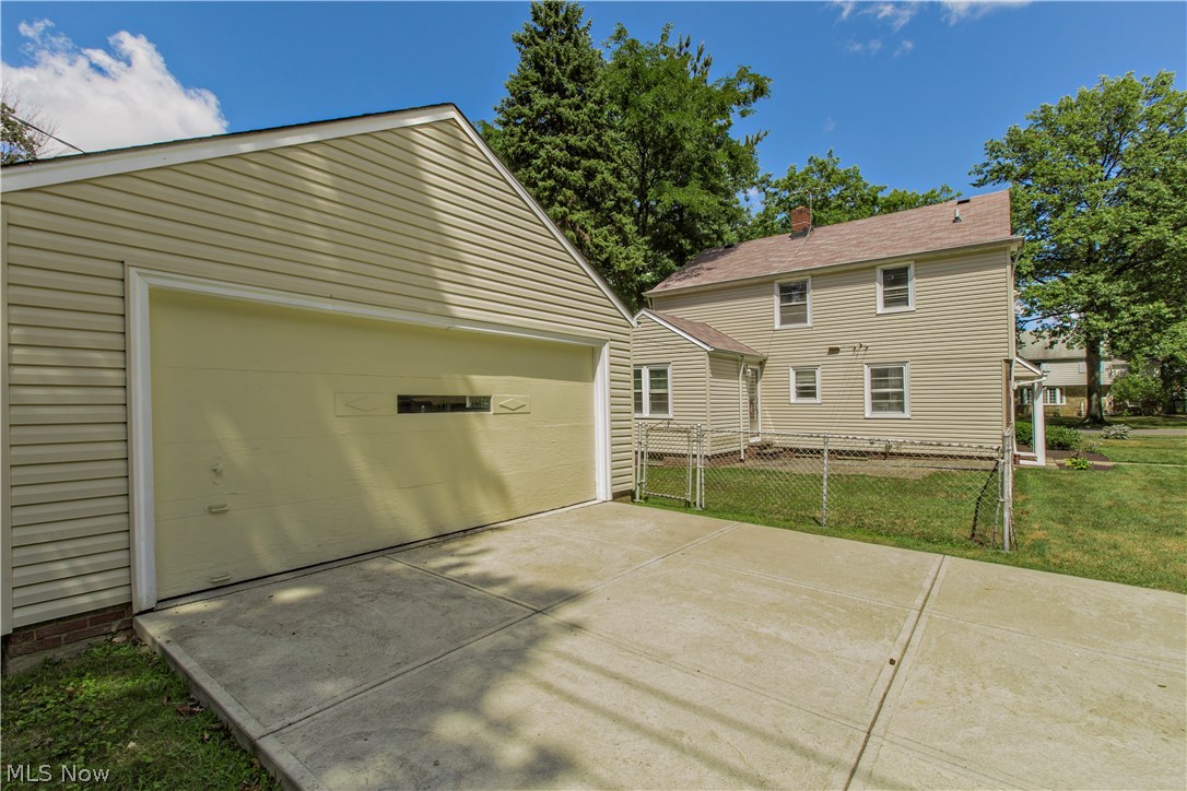 Rapid Transit Land Slaes Cos - Residential Lease