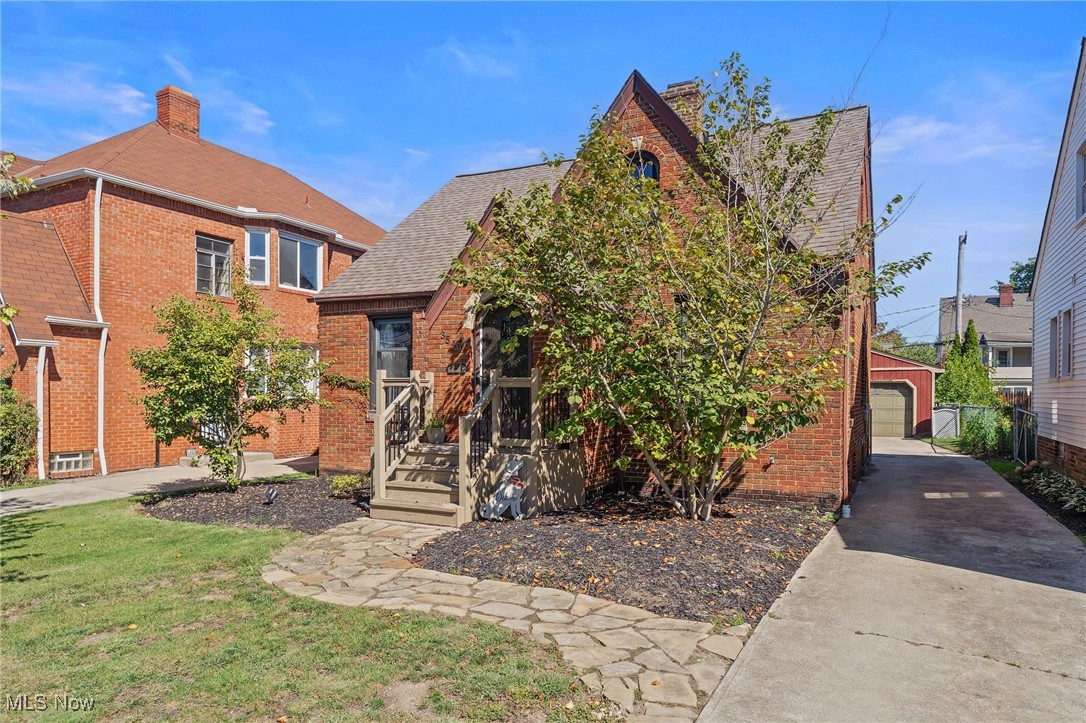 3549 Warren Road