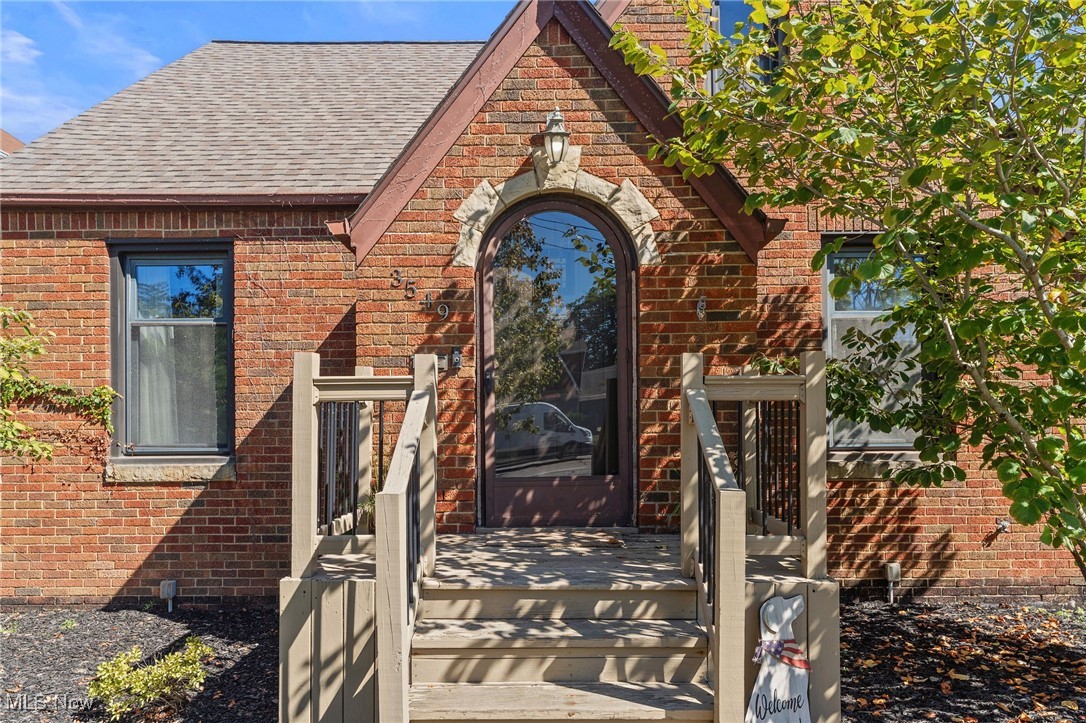 3549 Warren Road
