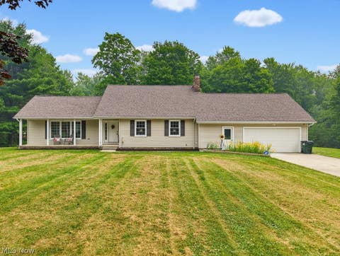 Homes For Sale - 11187 Taylor May Road<br/> Chagrin Falls, OH 44023