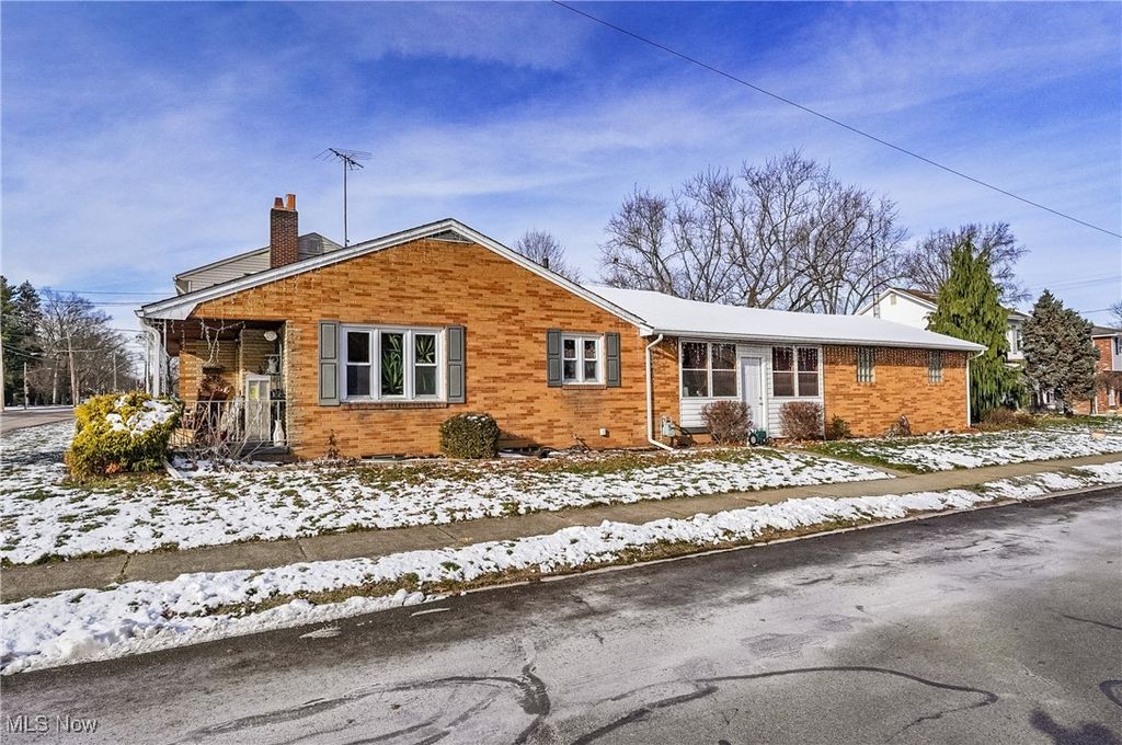 Photo of 560 E Milton Street, Alliance, OH 44601 (MLS # 5175841)