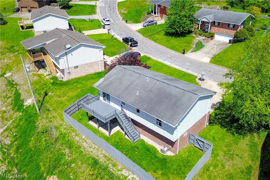Photo of 3237 Saint Charles Drive, Steubenville, OH 43952 (MLS # 5208269)