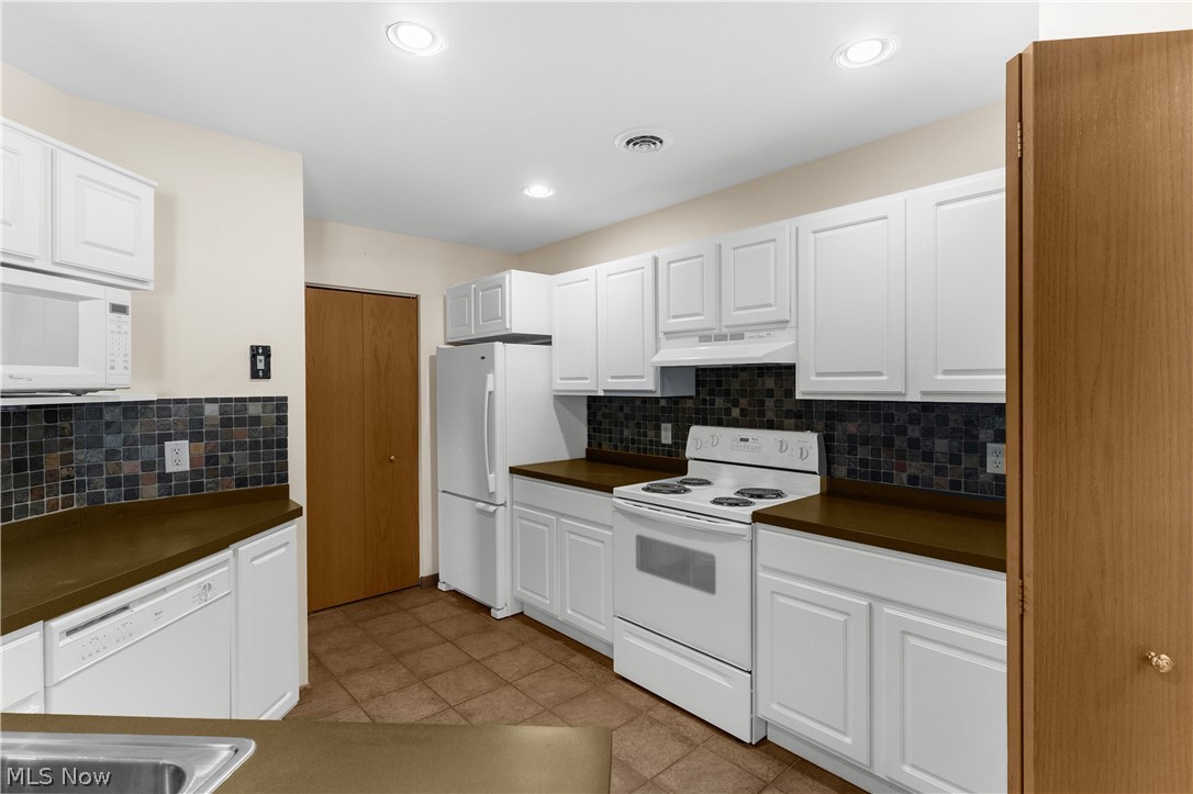 Unit Two 2/Back Bay/Arrowhead - Residential