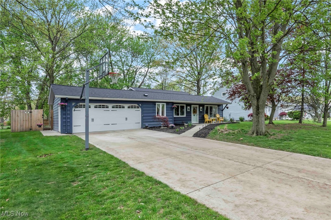 9400 Pheasant Run Place, Strongsville, Ohio image 1