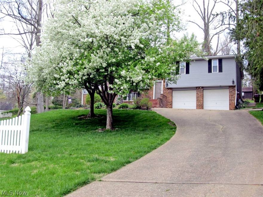 Fantastic bi-level that is move-in ready in Devola! New hardwood floors throughout main level, open first floor family room with cathedral ceilings, skylight, gas fireplace & French doors opening to private screened porch. Large deck for grilling out, new flooring also in kitchen and baths. Lovely home that won't last long!