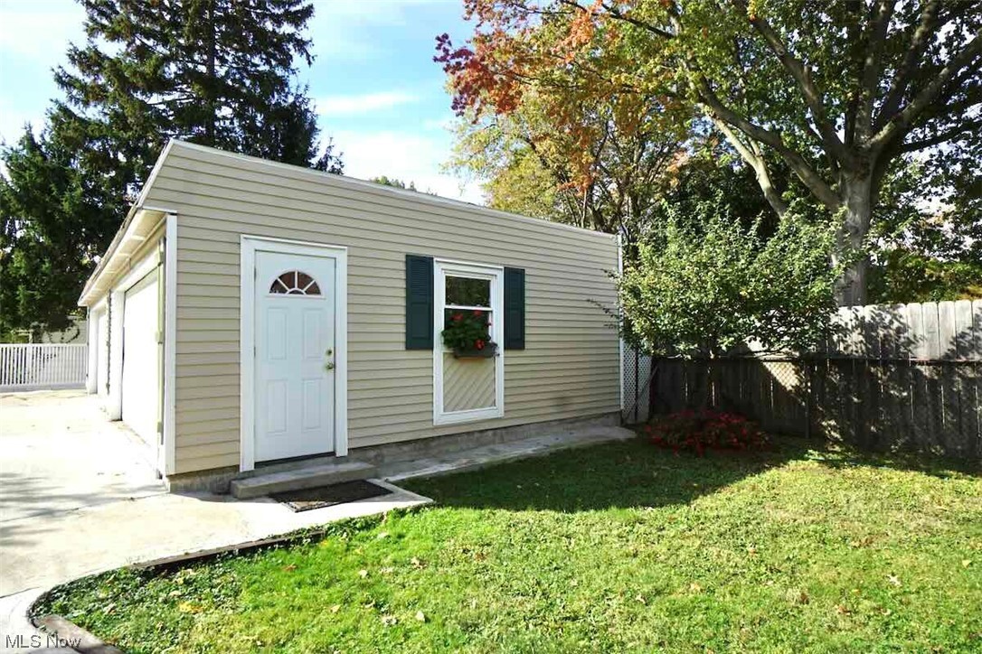 Samantha Days - Residential Income