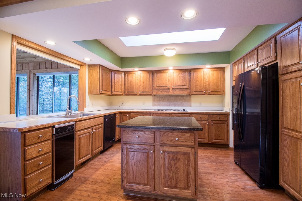 9545 Lismore Lane, Mentor, Ohio image 2