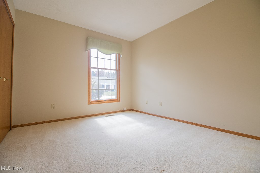 9545 Lismore Lane, Mentor, Ohio image 13