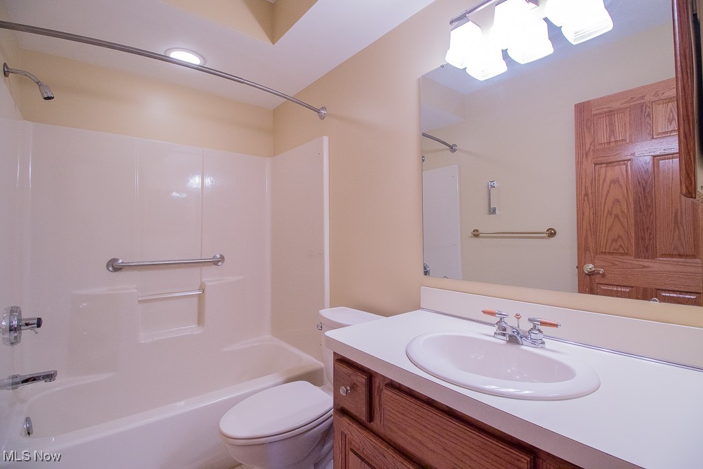 9545 Lismore Lane, Mentor, Ohio image 12