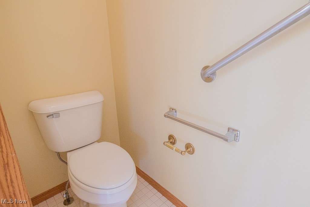 9545 Lismore Lane, Mentor, Ohio image 18
