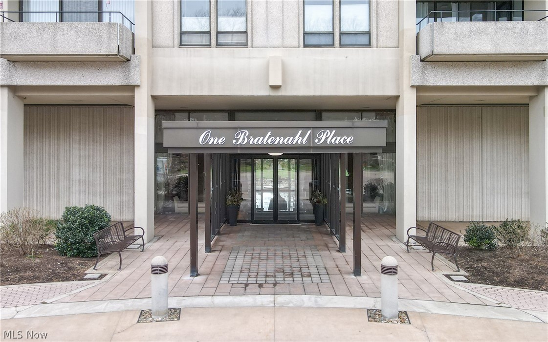 Bratenahl Place - Residential