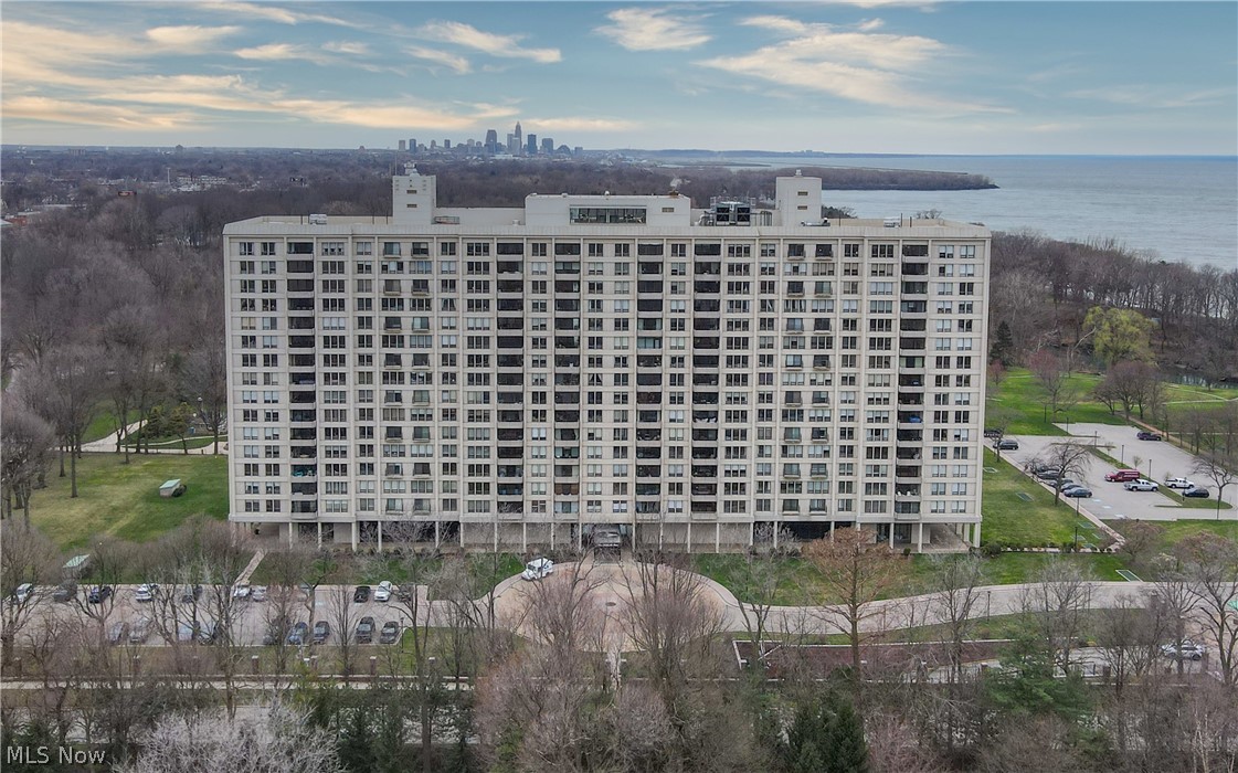 Bratenahl Place - Residential