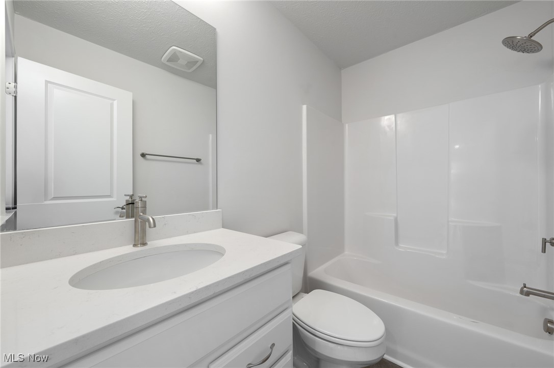 Cleveland, Ohio 44106, United States, 4 Bedrooms Bedrooms, ,4 BathroomsBathrooms,Residential,Active,96543