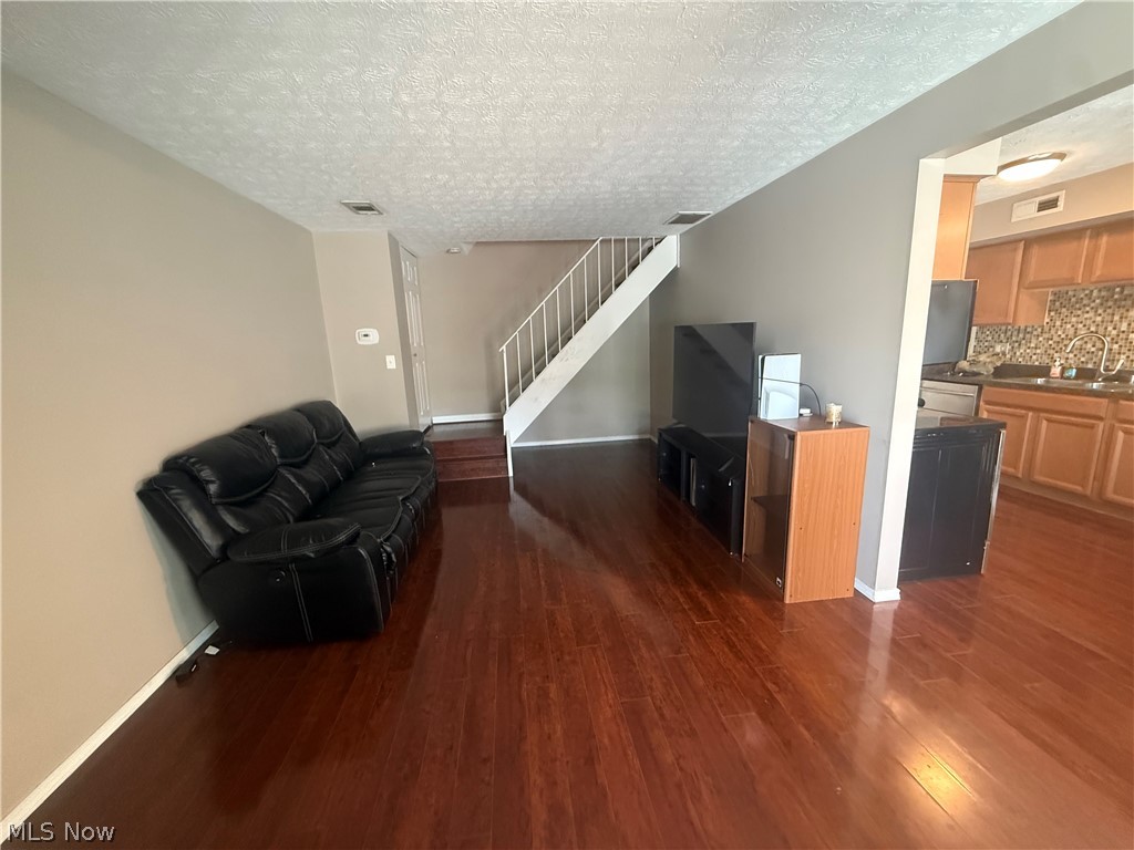 20462 Williamsburg Court