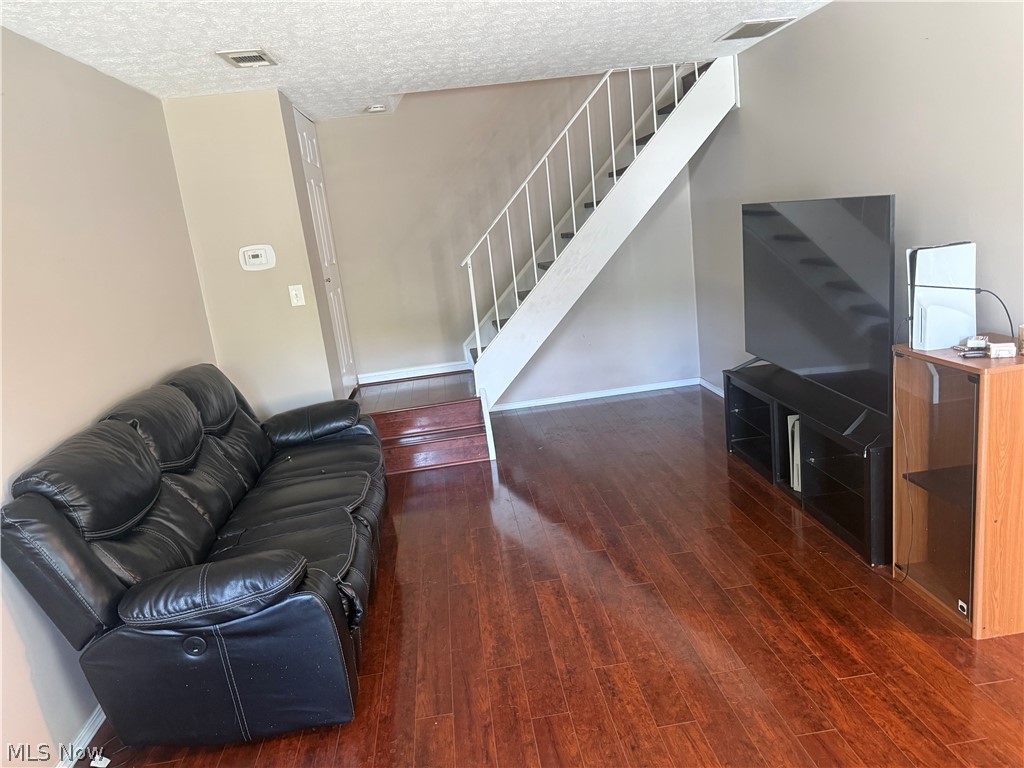 20462 Williamsburg Court