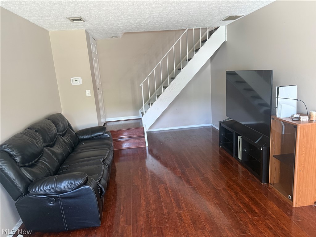 20462 Williamsburg Court