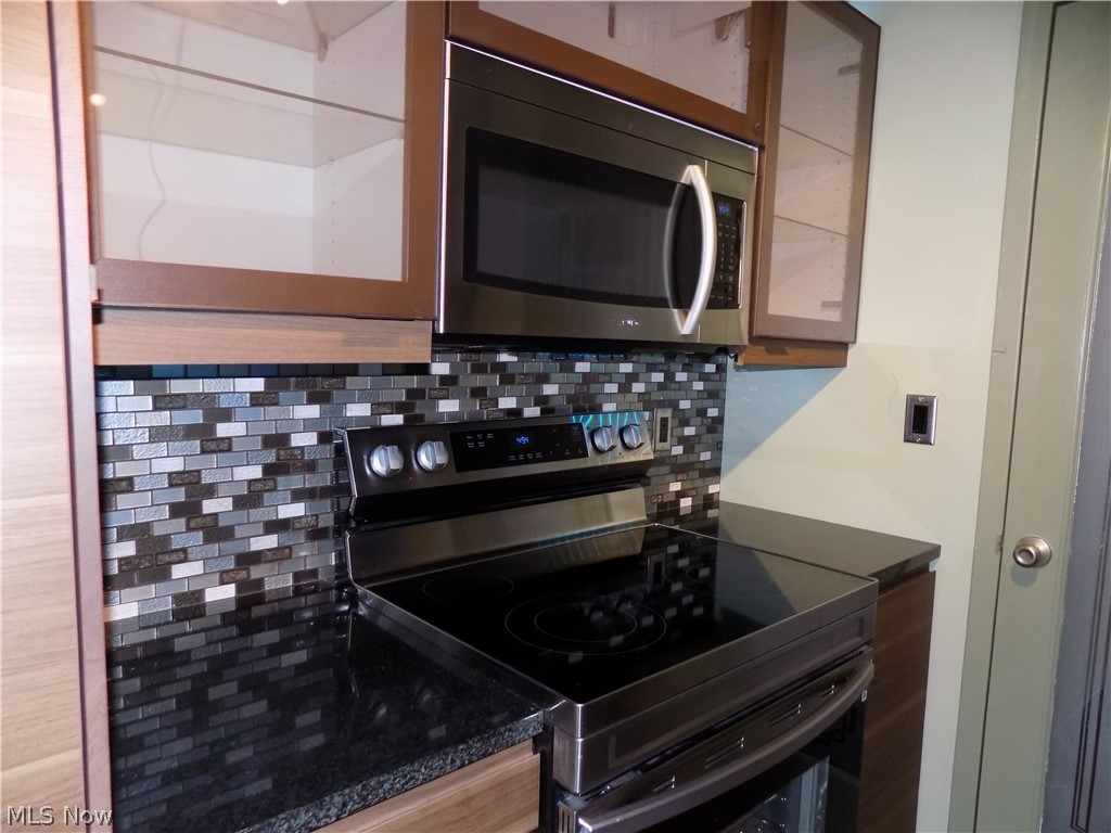 Lake House Condominium - Residential