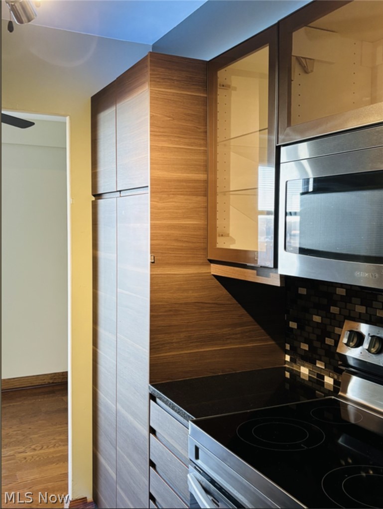 Lake House Condominium - Residential