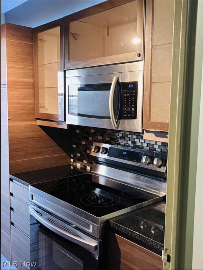 Lake House Condominium - Residential