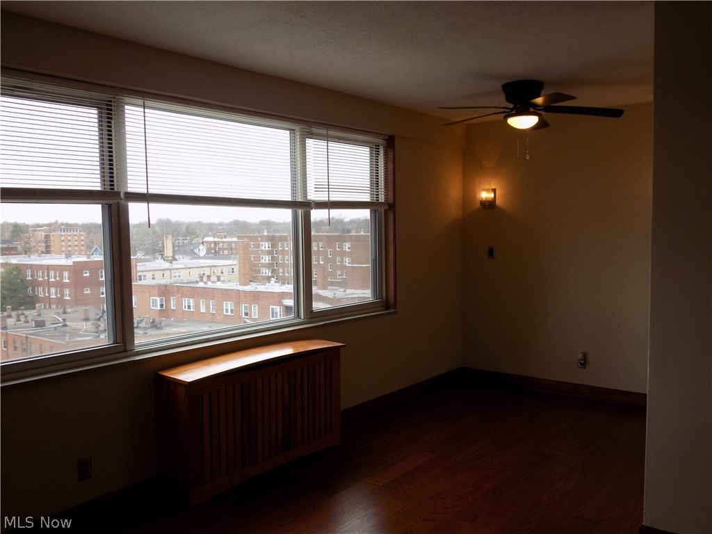 Lake House Condominium - Residential
